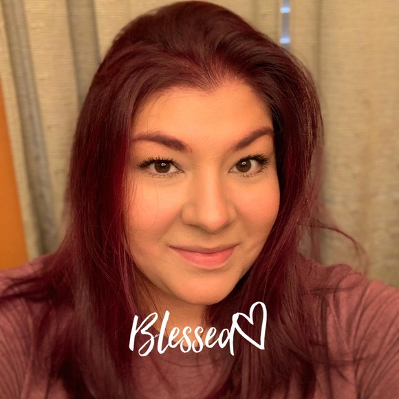 Poshmark profile picture for @blanc